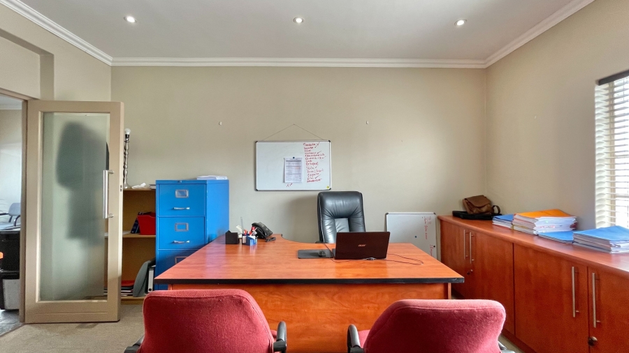 To Let commercial Property for Rent in Lionviham Western Cape